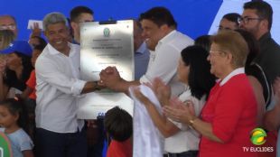 Governador Jernimo atende prefeito Luciano e obras da BA-220, entre Euclides/Aribic,so retomadas.