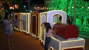 Euclides da Cunha: Populao participa da Abertura Oficial do Natal Encantado do Serto