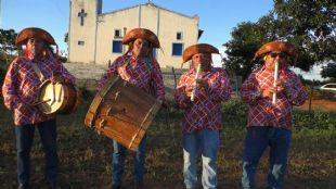 OS PFANOS E A ZABUMBA DE NOVA TRINDADE.